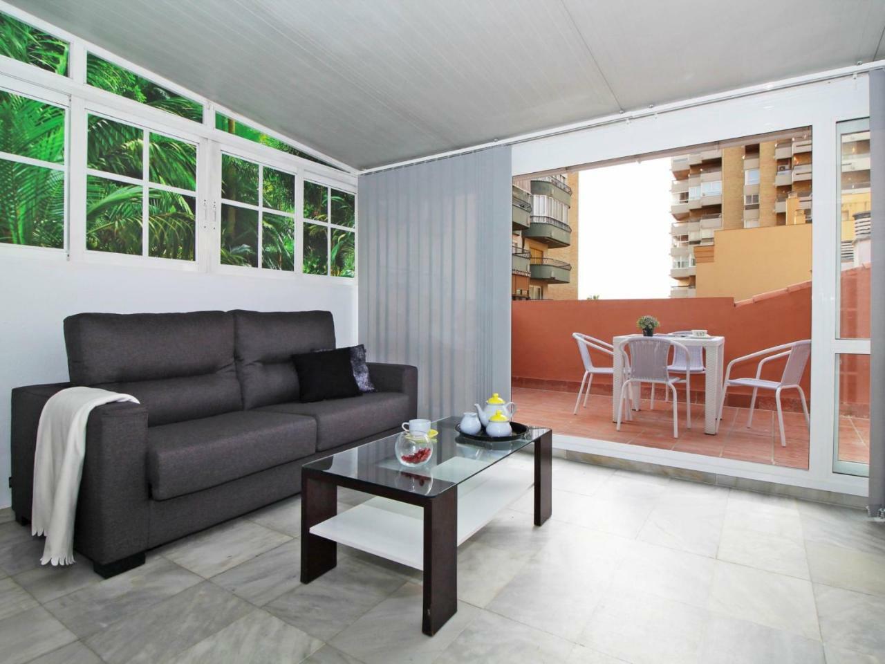 Del Parque Flats Malagueta Beach マラガ エクステリア 写真
